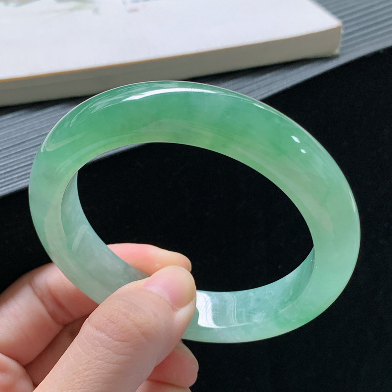 Jadeite bracelet, Burmese old  - đánh giá và giá Lighting