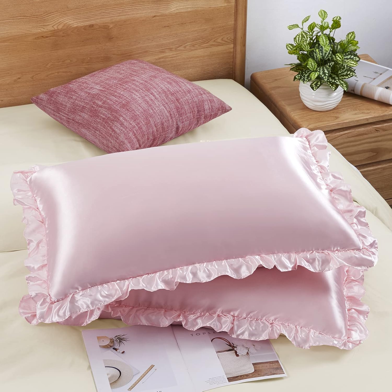 2Pcs Satin Ruffled Pillow Case - đánh giá và giá Satin Silk Pillowcase Hair Skin